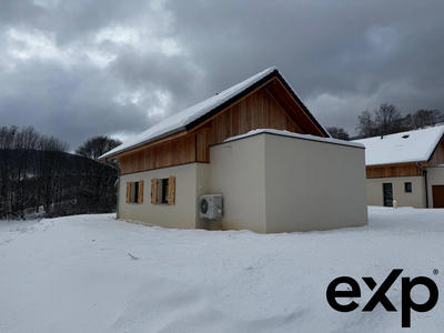 Maison - 98 m² - 4 pièces