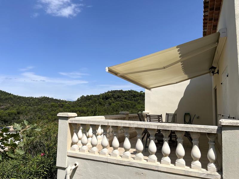 Villa - 240 m² - 8 pièces