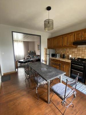 Maison - 110 m² - 5 pièces