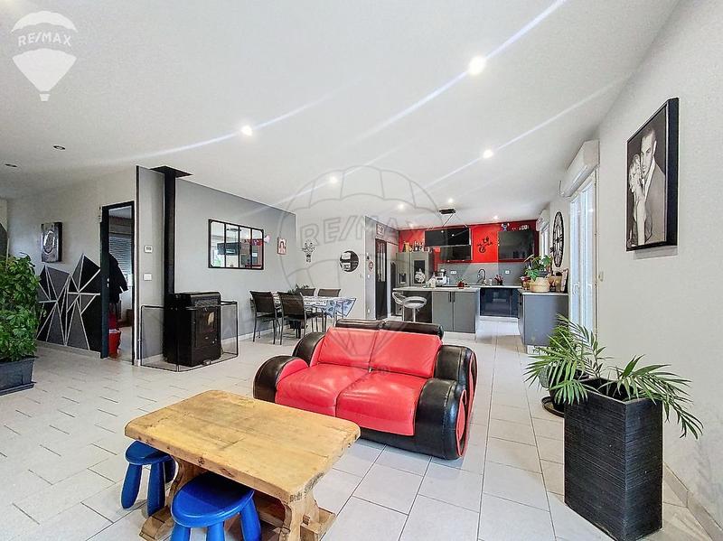 Maison - 113 m² - 6 pièces