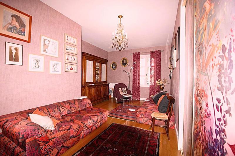 Maison - 525 m² - 10 pièces