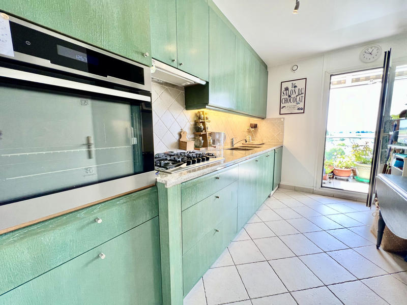 Appartement - 93 m² - 4 pièces