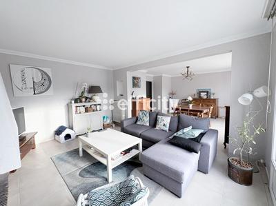 Appartement - 100 m² - 5 pièces