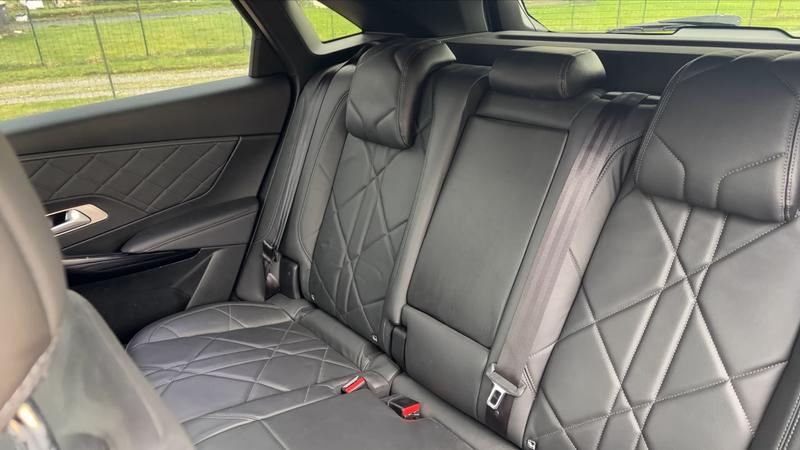 Ds Ds 7 Crossback 2.0 BlueHDi 180 Eat8 Grand Chic Rivoli