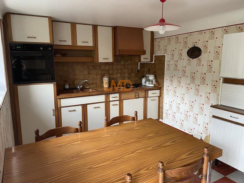 Maison - 127 m² - 8 pièces