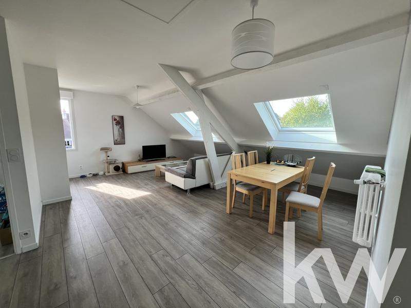 Maison - 240 m² - 8 pièces