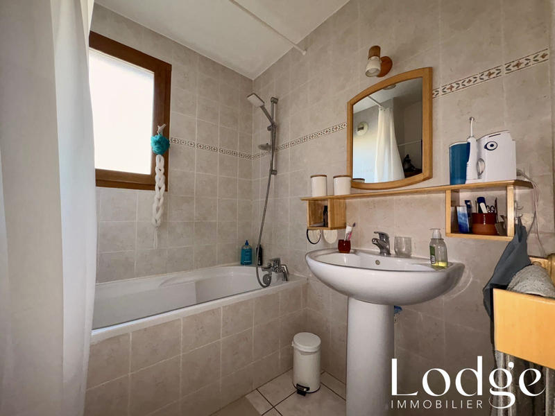 Appartement - 82 m² - 3 pièces