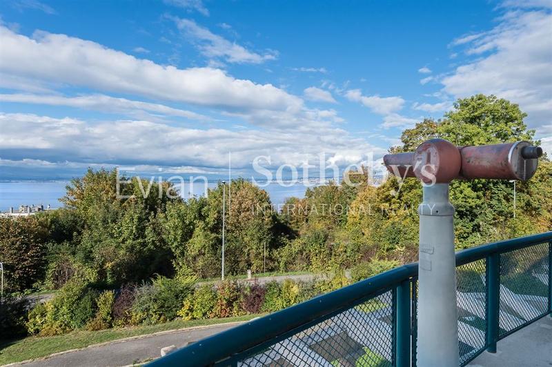 Maison - 400 m² - 13 pièces