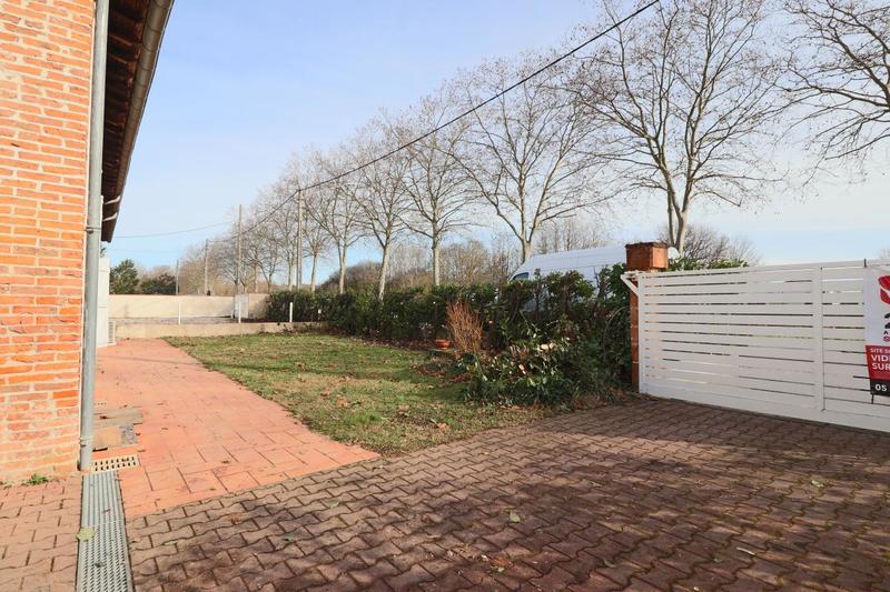 Maison - 335 m² - 10 pièces