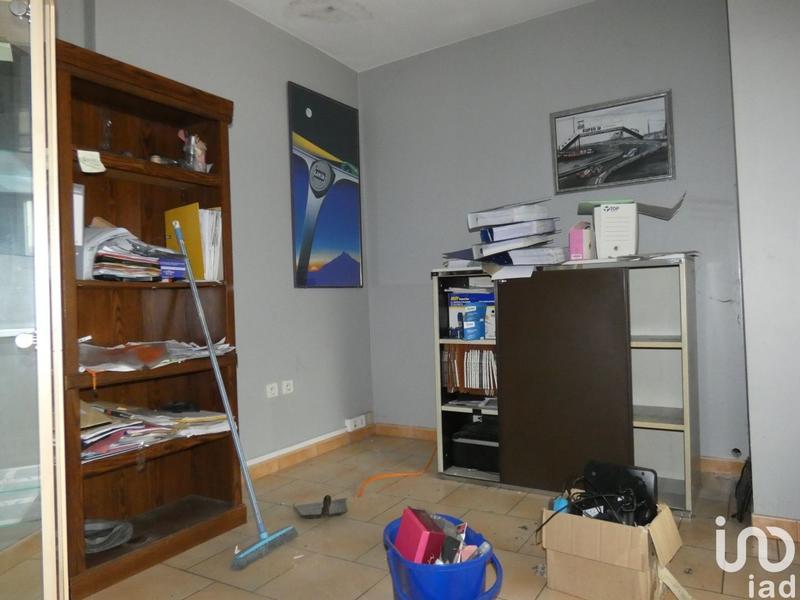 Local commercial - 684 m²