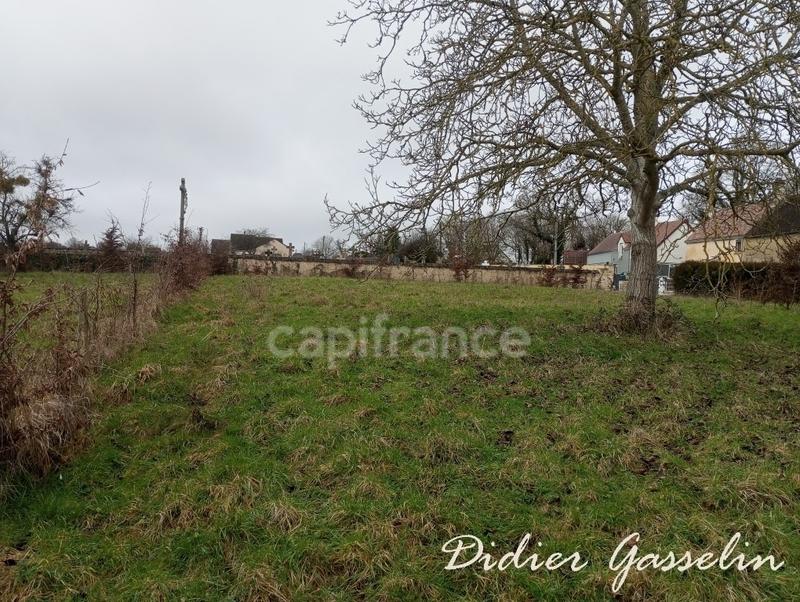 Terrain constructible - 1 089 m²