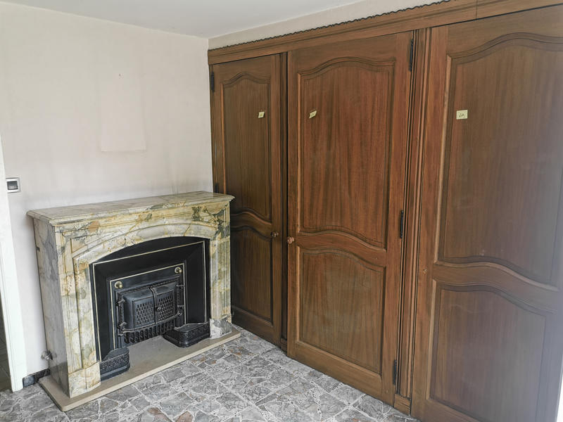 Maison - 225 m² - 9 pièces