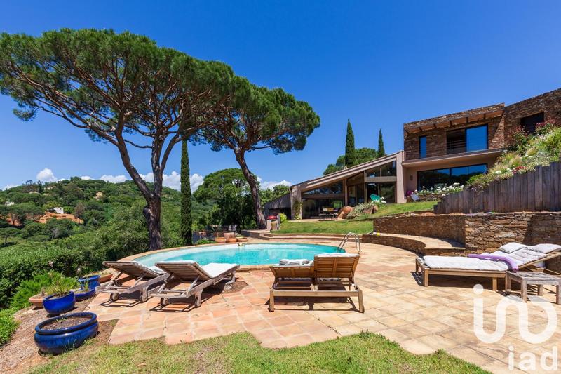 Maison de maîtres - 365 m² - 6 pièces