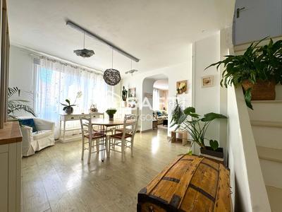 Maison - 102 m² - 6 pièces