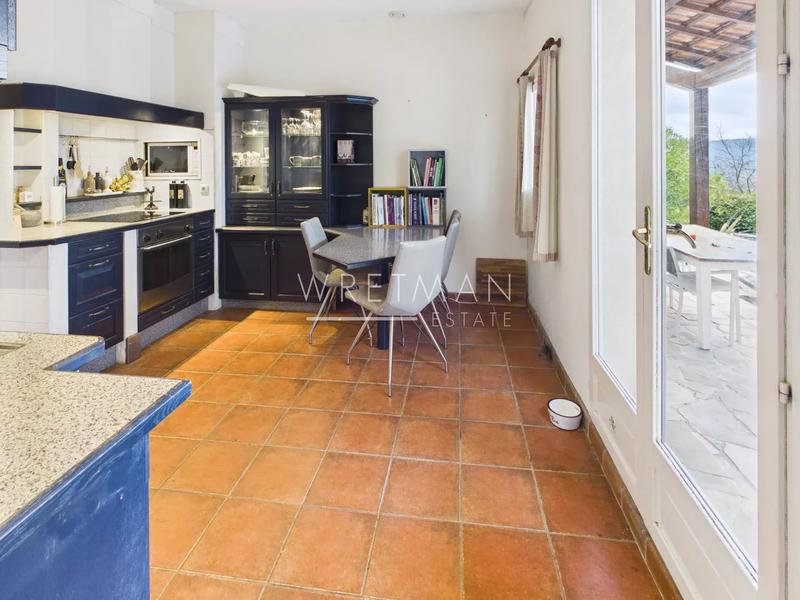 Maison - 111 m² - 4 pièces