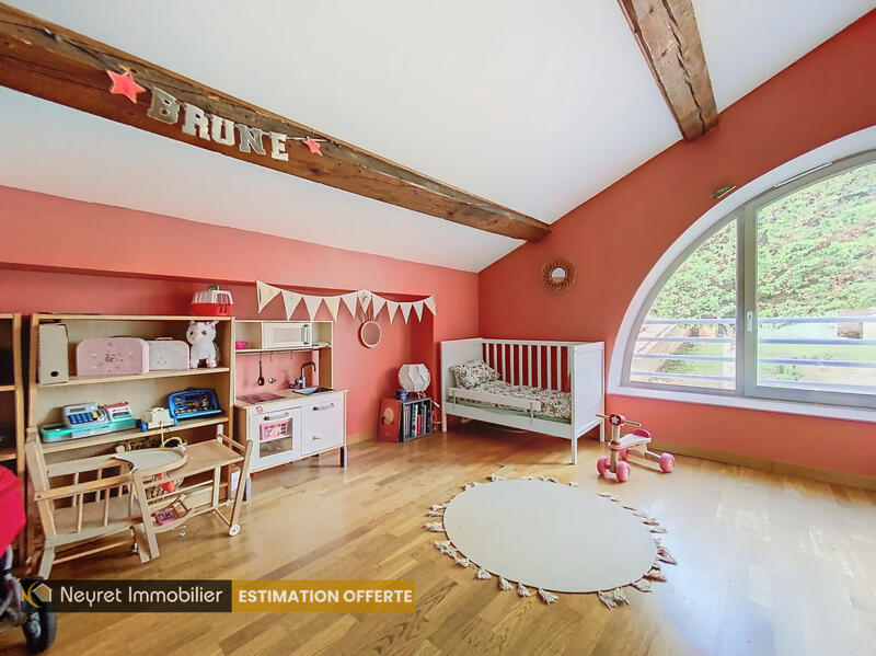 Appartement - 160 m² - 5 pièces