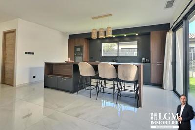 Villa - 130 m² - 5 pièces