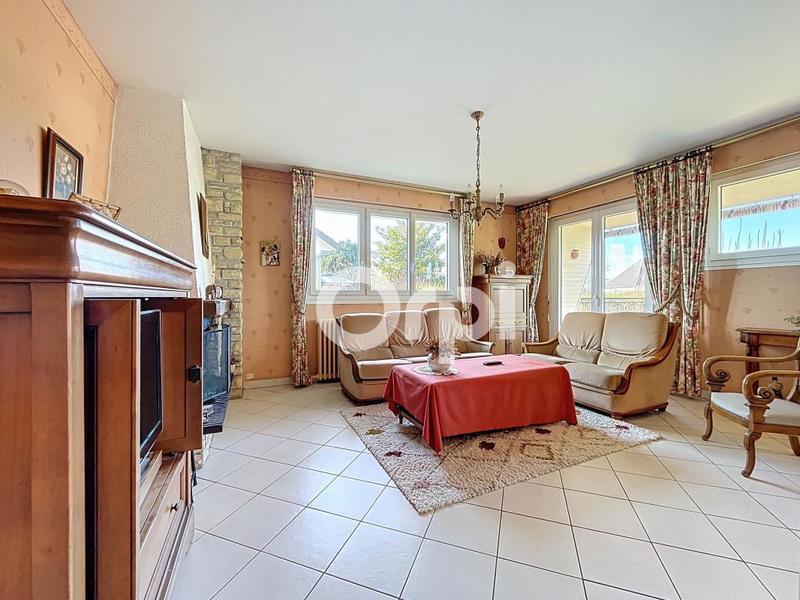 Maison - 104 m² - 6 pièces