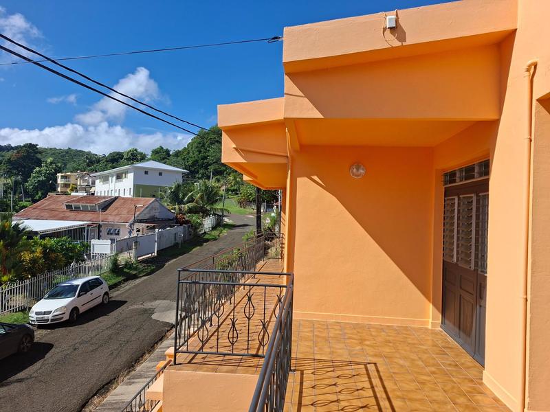 Maison - 180 m² - 8 pièces