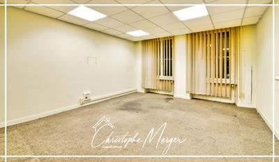 Local commercial - 95 m² - 3 pièces