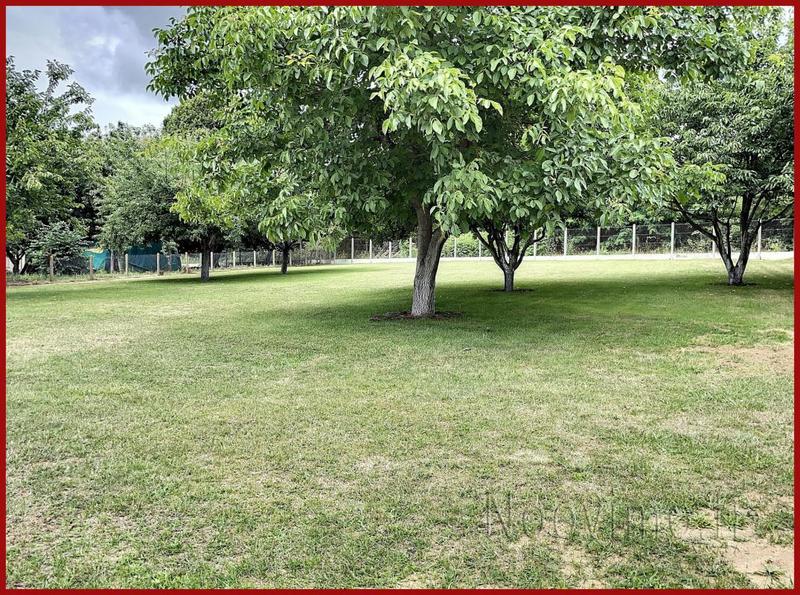 Terrain constructible - 1 433 m²