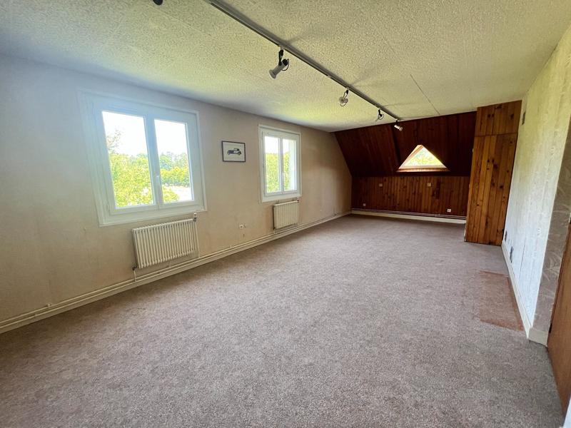 Maison - 198 m² - 7 pièces