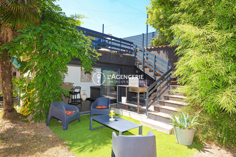 Maison - 240 m² - 8 pièces