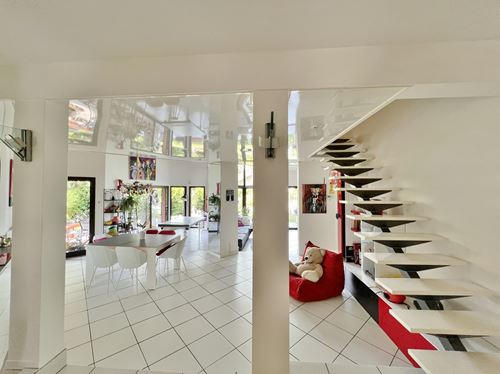 Villa - 216 m² - 6 pièces