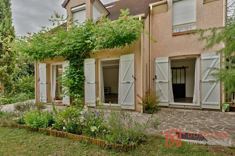 Maison - 175 m² - 8 pièces