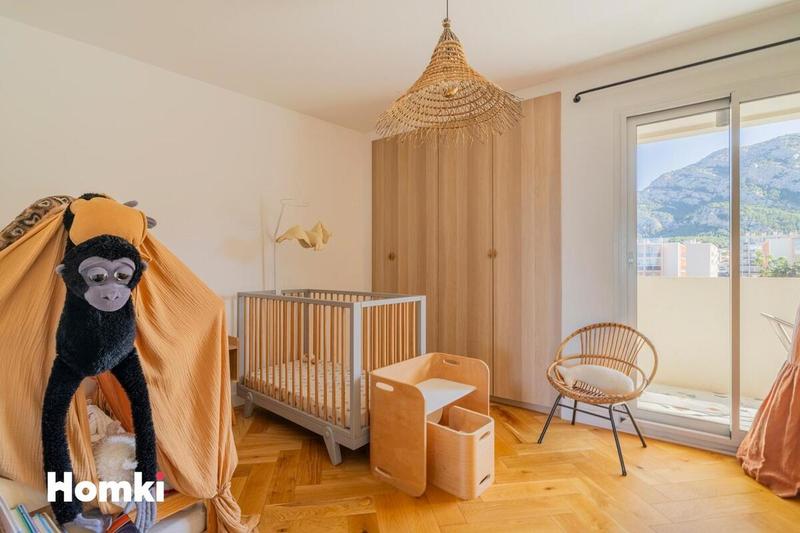 Appartement - 92 m² - 4 pièces