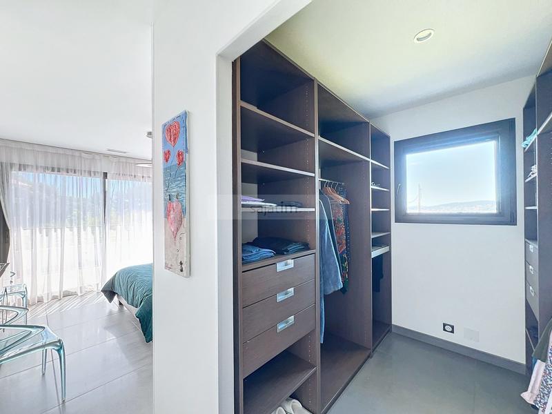 Maison contemporaine - 160 m² - 4 pièces