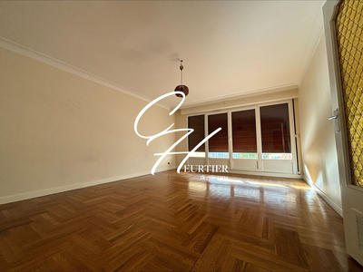 Appartement - 83 m² - 3 pièces