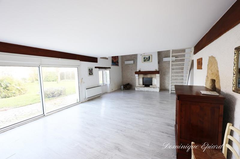Maison - 305 m² - 13 pièces