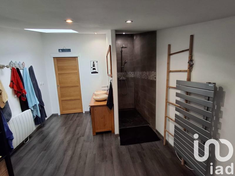 Maison - 200 m² - 7 pièces