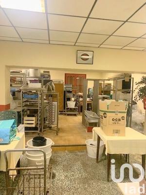 Maison - 350 m² - 5 pièces