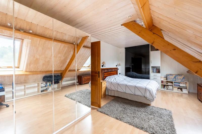 Propriété - 210 m² - 7 pièces