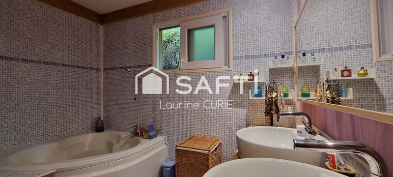 Maison - 136 m² - 7 pièces