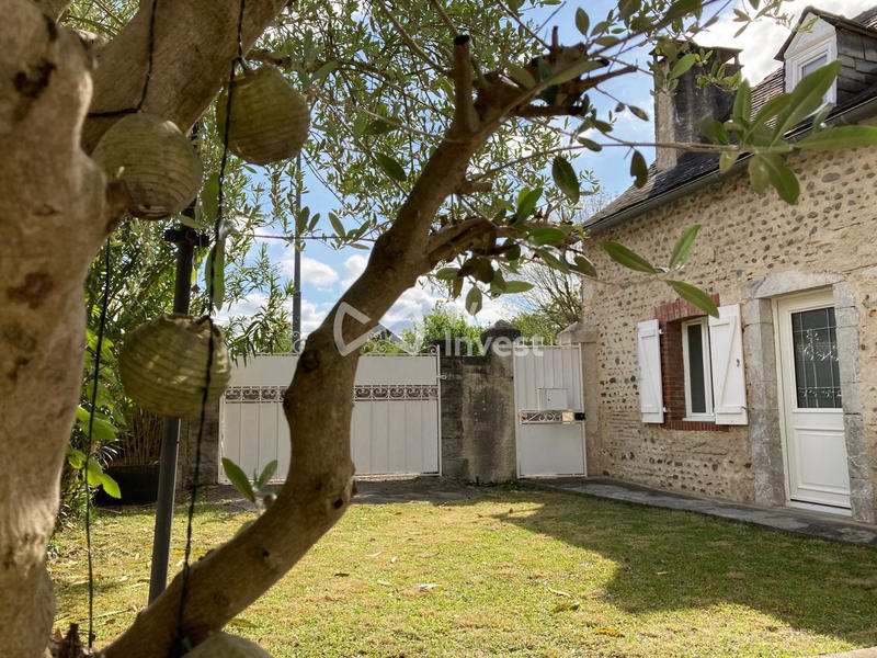Maison - 208 m² - 8 pièces