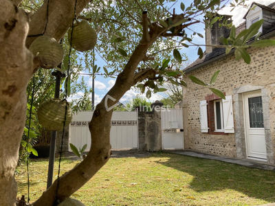 Maison - 208 m² - 8 pièces
