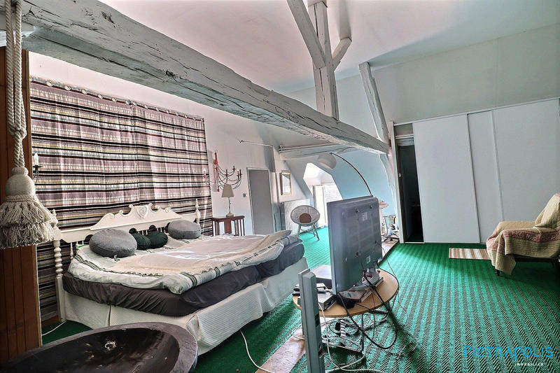 Maison ancienne - 483 m² - 12 pièces