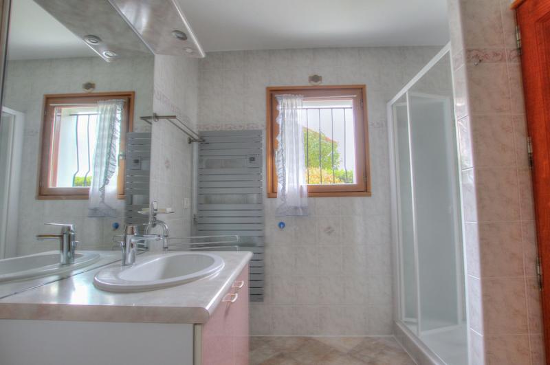 Villa - 200 m² - 6 pièces