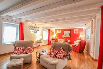 Maison traditionnelle - 200 m² - 7 pièces