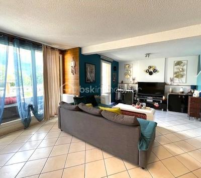 Appartement - 74 m² - 3 pièces