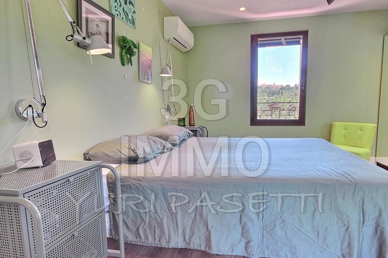 Villa - 260 m² - 6 pièces