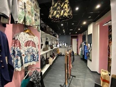 Local commercial - 106 m² - 2 pièces