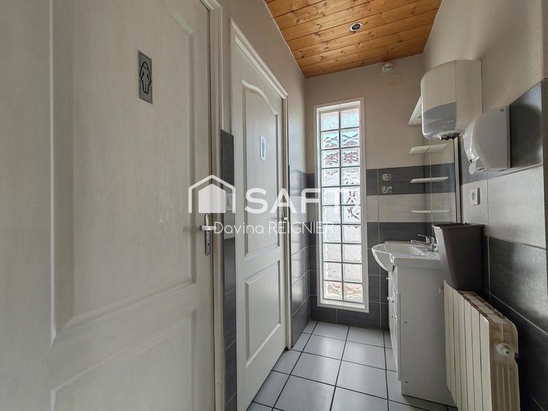 Local commercial - 102 m² - 3 pièces