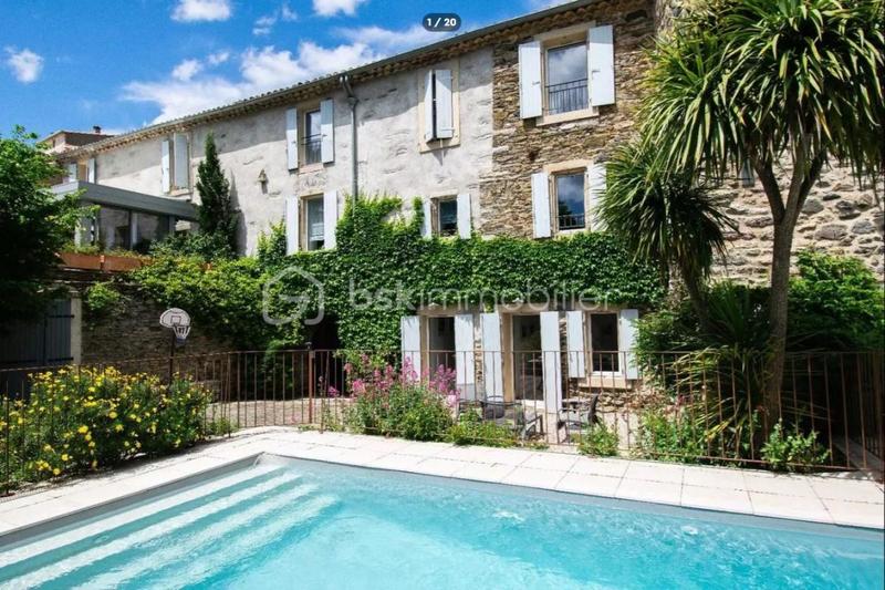 Demeure - 190 m² - 7 pièces