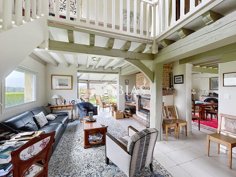 Maison - 166 m² - 6 pièces