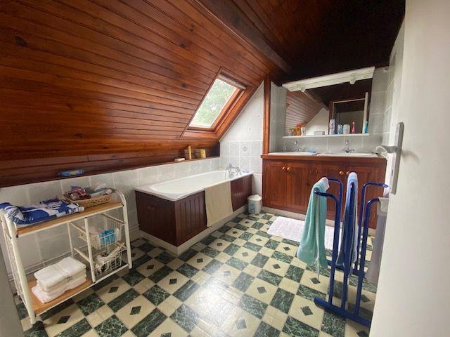 Maison - 195 m² - 7 pièces