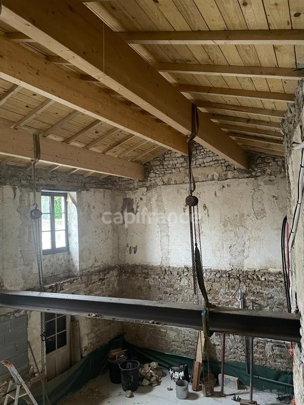 Maison en pierre - 205 m² - 7 pièces